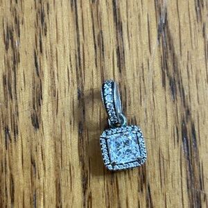 Pandora Square Sparkling Halo Pendant Sterling Silver Condition: Like New